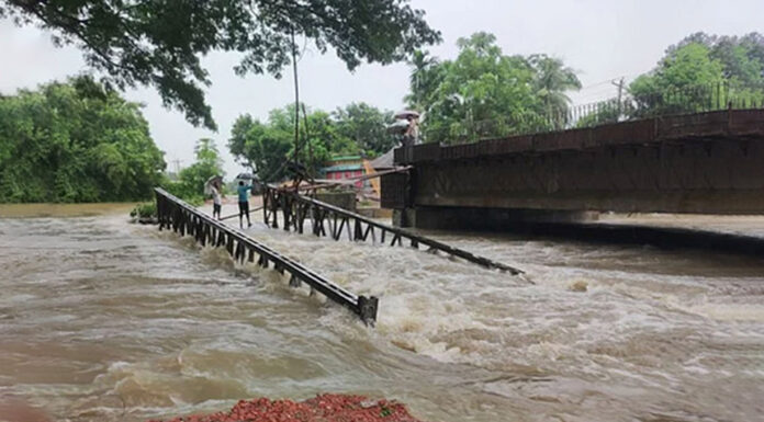 বিপৎসীমার ওপরে নদ-নদীর পানি