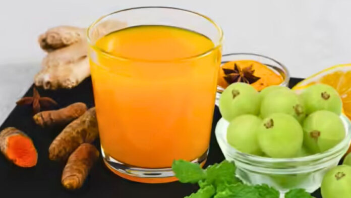 হলুদ ও আমলকীর পানি