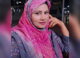 যুক্তরাষ্ট্রের ফ্লোরিডায় বাংলাদেশি নারীকে হাতুড়ি দিয়ে পিটিয়ে খুন যুক্তরাষ্ট্রের ফ্লোরিডা অঙ্গরাজ্যের ফোর্ট মায়ার্স শহরে এক নৃশংস হামলায় নিহত প্রবাসী বাংলাদেশি নারী নিলুফার ইয়াসমিন (৪২)